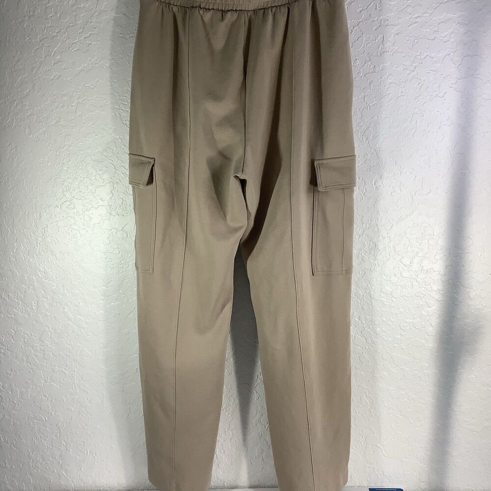 Old Navy Women's High-Waisted Dynamic Fleece Cargo Trouser Pants Size L Beige - Picture 2 of 8